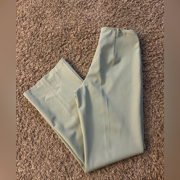 Elegant Green Women's Pants - Picture 7 of 8